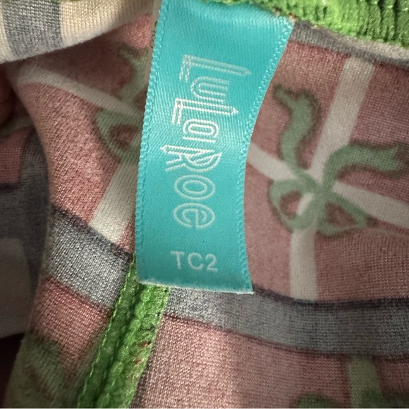 LuLaRoe TC2 Leggings HoHoHo Gift Wrap Santa Present Grid Christmas Print - Picture 5 of 6